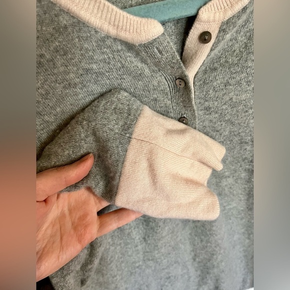 VINCE MATERNITY 💯 CASHMERE sweater A PEA IN THE POD. Gray and pink small - Picture 6 of 8